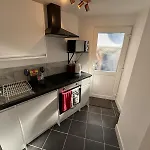 Daire Modern & Cozy Gem - 10min To Center - Parking York
